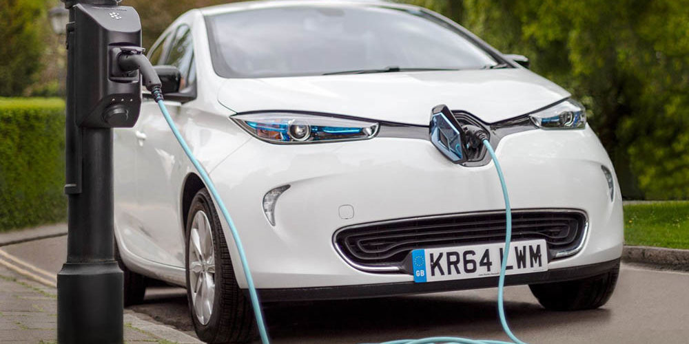How About Charging Your Electric Car From A Lamppost?